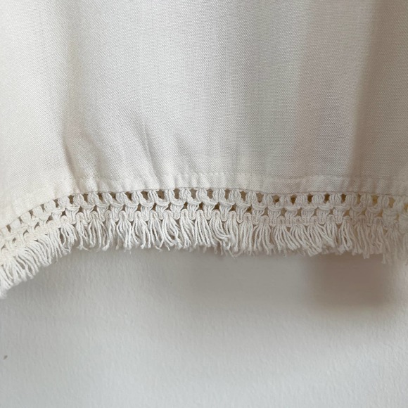 Romeo + Juliet Couture Cold Shoulder cover up tunic mini dress Split Neck Fringe - Picture 9 of 13